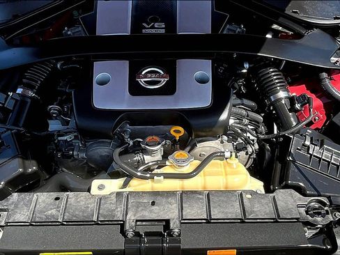 Used 2014 Nissan 370Z Coupe image 8