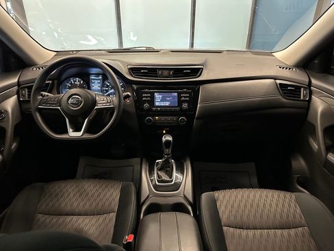 Used 2017 Nissan Rogue SV FWD image 9