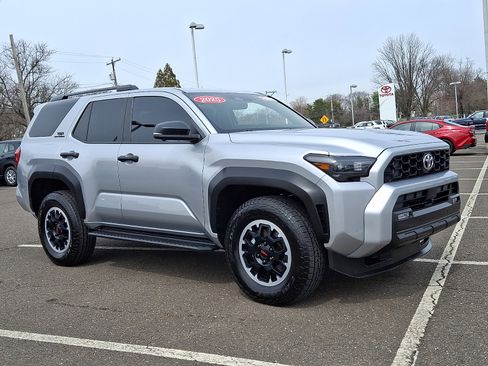Certified 2025 Toyota 4Runner TRD Off-Road Premium AWD/4WD image 1