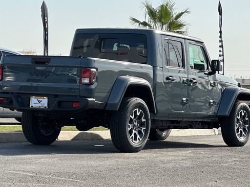 New 2026 Jeep Gladiator Sport AWD/4WD image 3