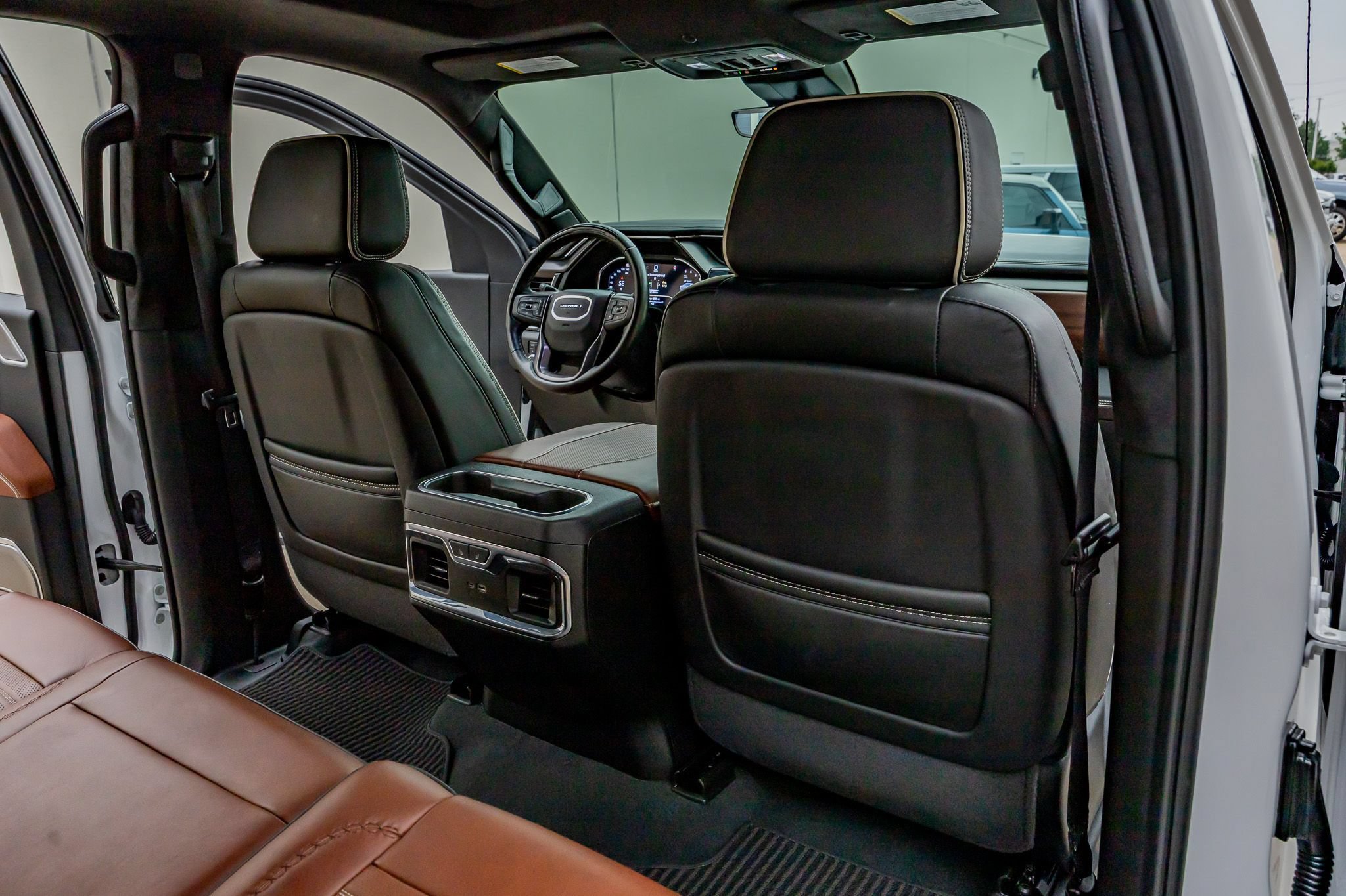 Used 2024 GMC Sierra 1500 Denali Ultimate AWD/4WD image 32