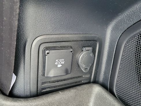 Used 2023 Toyota 4Runner Limited image 9