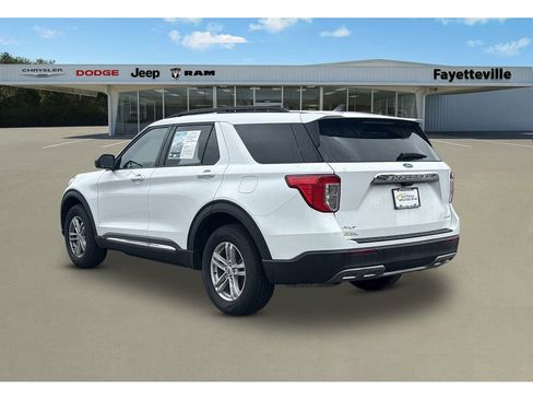 Used 2024 Ford Explorer XLT w/ Equipment Group 202A AWD/4WD image 5