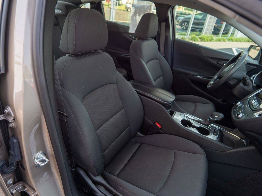 Used 2024 Chevrolet Malibu LT FWD image 27