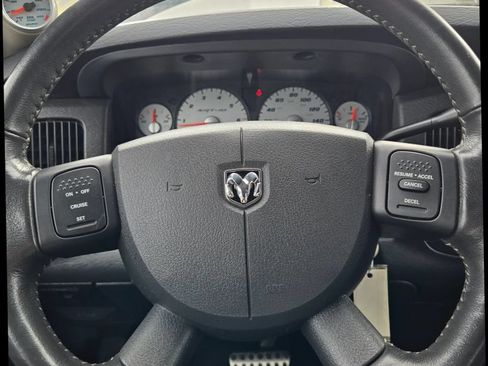 Used 2005 Dodge Ram 1500 Truck 2WD Quad Cab image 19