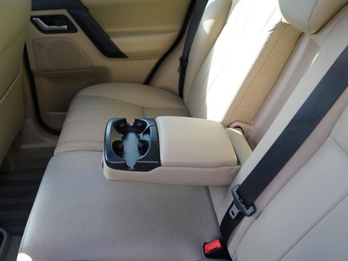 Used 2013 Land Rover LR2 image 53