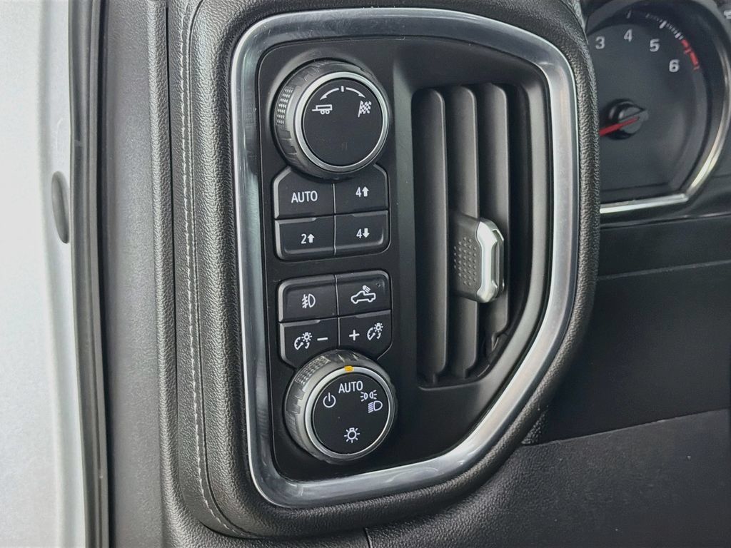 Used 2019 Chevrolet Silverado 1500 RST w/ All-Star Edition AWD/4WD image 11