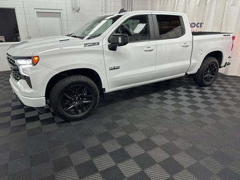 Used 2025 Chevrolet Silverado 1500 RST AWD/4WD image 5