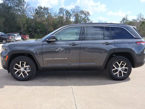 New 2025 Jeep Grand Cherokee Limited image 2