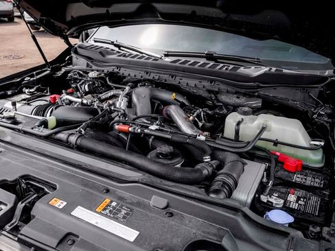 Used 2025 Ford F250 Platinum w/ Platinum Plus Package image 13