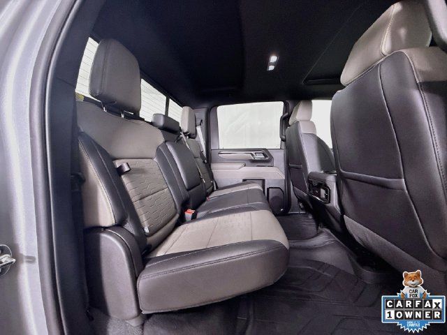 Used 2025 Chevrolet Silverado 2500 ZR2 w/ Technology Package AWD/4WD image 30