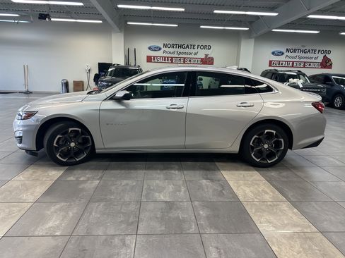 Used 2022 Chevrolet Malibu LT image 12