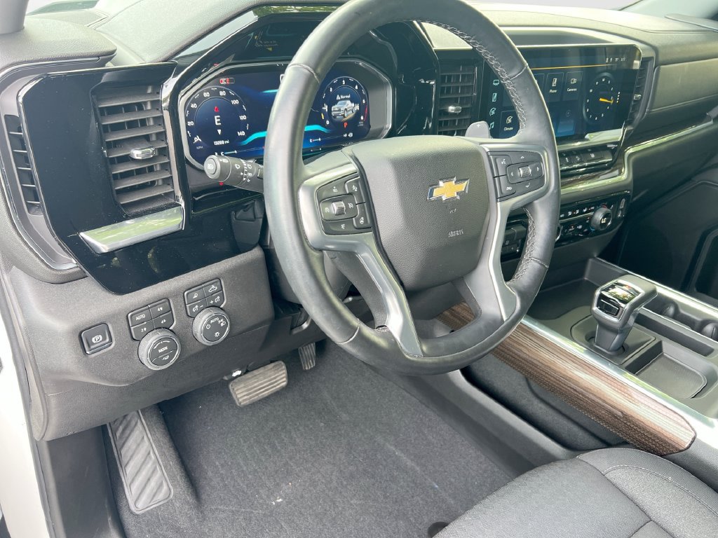 Used 2026 Chevrolet Silverado 1500 LT AWD/4WD image 42