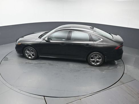 Used 2023 Honda Accord EX-L image 37