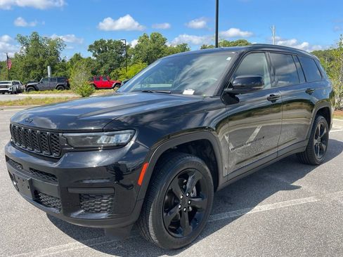 Used 2023 Jeep Grand Cherokee L Laredo AWD/4WD image 58