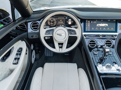 Used 2023 Bentley Continental GT Mulliner AWD/4WD image 31