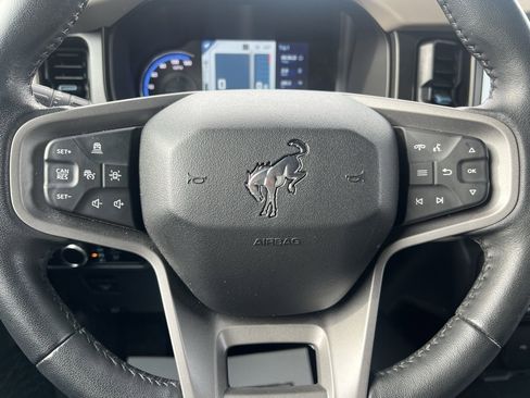 Used 2023 Ford Bronco Wildtrak image 23