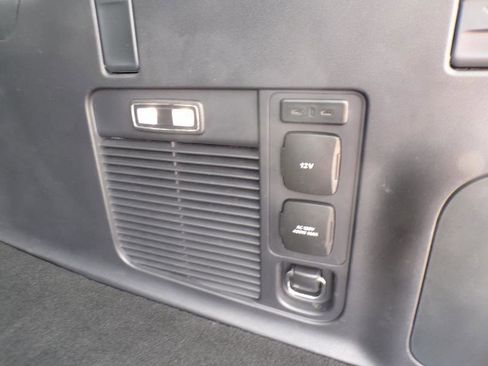 Used 2025 Ford Expedition Max Active AWD/4WD image 9