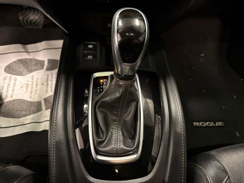 Used 2019 Nissan Rogue SL image 12