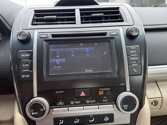Used 2014 Toyota Camry LE FWD image 19