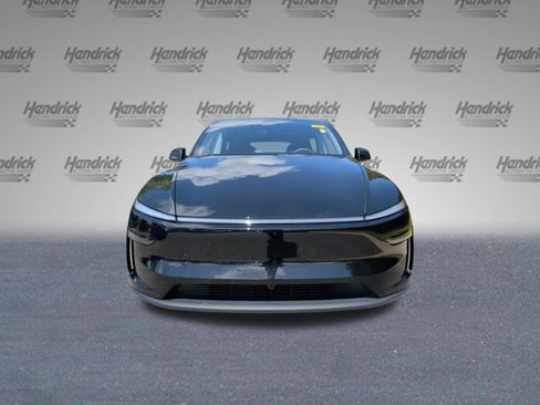 Used 2026 Tesla Model Y AWD image 5