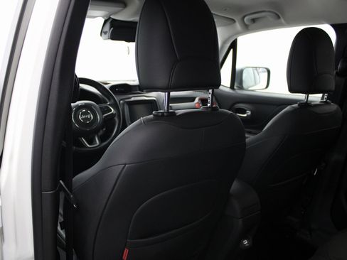 Used 2019 Jeep Renegade Trailhawk image 19