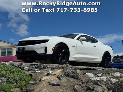Used 2019 Chevrolet Camaro LT RWD image 1