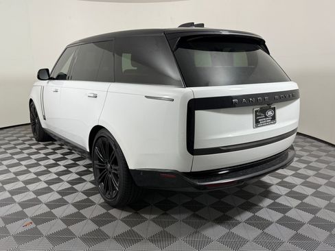 Used 2024 Land Rover Range Rover Long Wheelbase SE AWD/4WD image 3