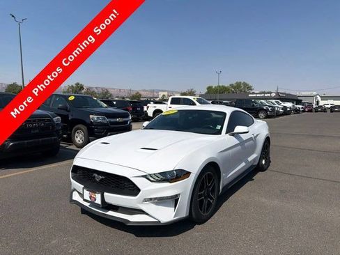 Used 2020 Ford Mustang Premium RWD image 3