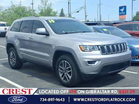 Used 2019 Jeep Grand Cherokee Laredo w/ Laredo X Package AWD/4WD image 1