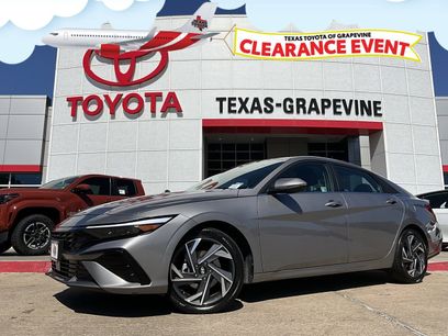 Used 2025 Hyundai Elantra Limited