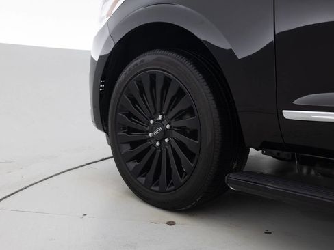 Used 2018 Lincoln Navigator Reserve w/ Technology Package image 17