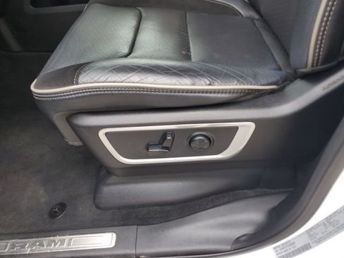 Used 2020 RAM 1500 Laramie RWD image 17