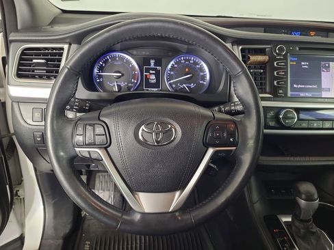 Used 2015 Toyota Highlander Limited Platinum AWD/4WD image 13