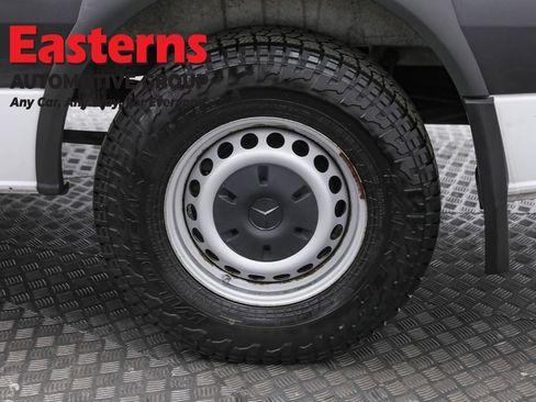 Used 2017 Mercedes-Benz Sprinter 144 Cargo image 30