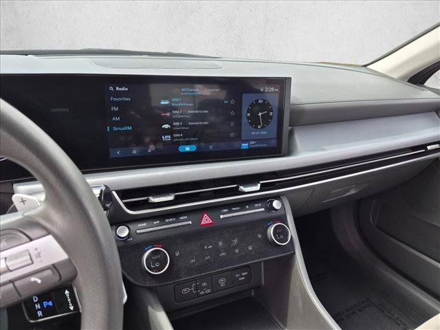 Used 2025 Hyundai Sonata SEL FWD image 13