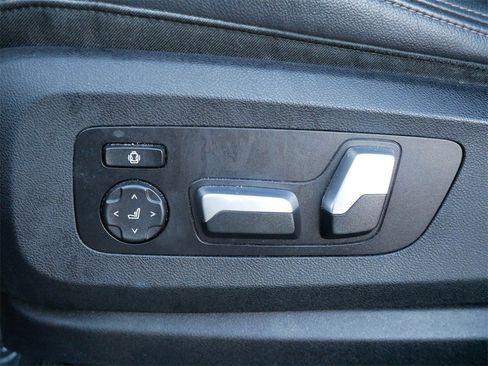 Used 2021 BMW X5 xDrive40i w/ Premium Package image 15