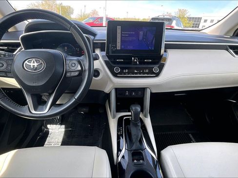Used 2024 Toyota Corolla Cross XLE AWD/4WD image 14