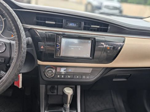 Used 2014 Toyota Corolla LE FWD image 16