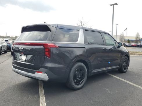 New 2026 Kia Carnival LXS image 4