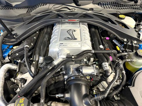 Used 2022 Ford Mustang Shelby GT500 w/ Carbon Fiber Track Pack image 20