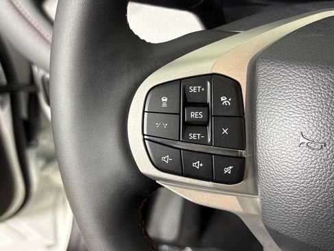 New 2026 Ford Explorer Active w/ Active Comfort Package RWD image 19