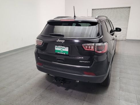 Used 2018 Jeep Compass Sport w/ Tech Group FWD image 7