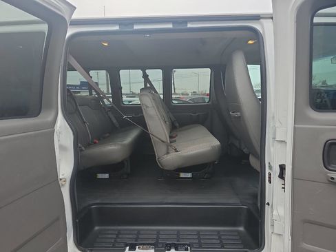 Used 2014 Chevrolet Express 3500 LS image 22