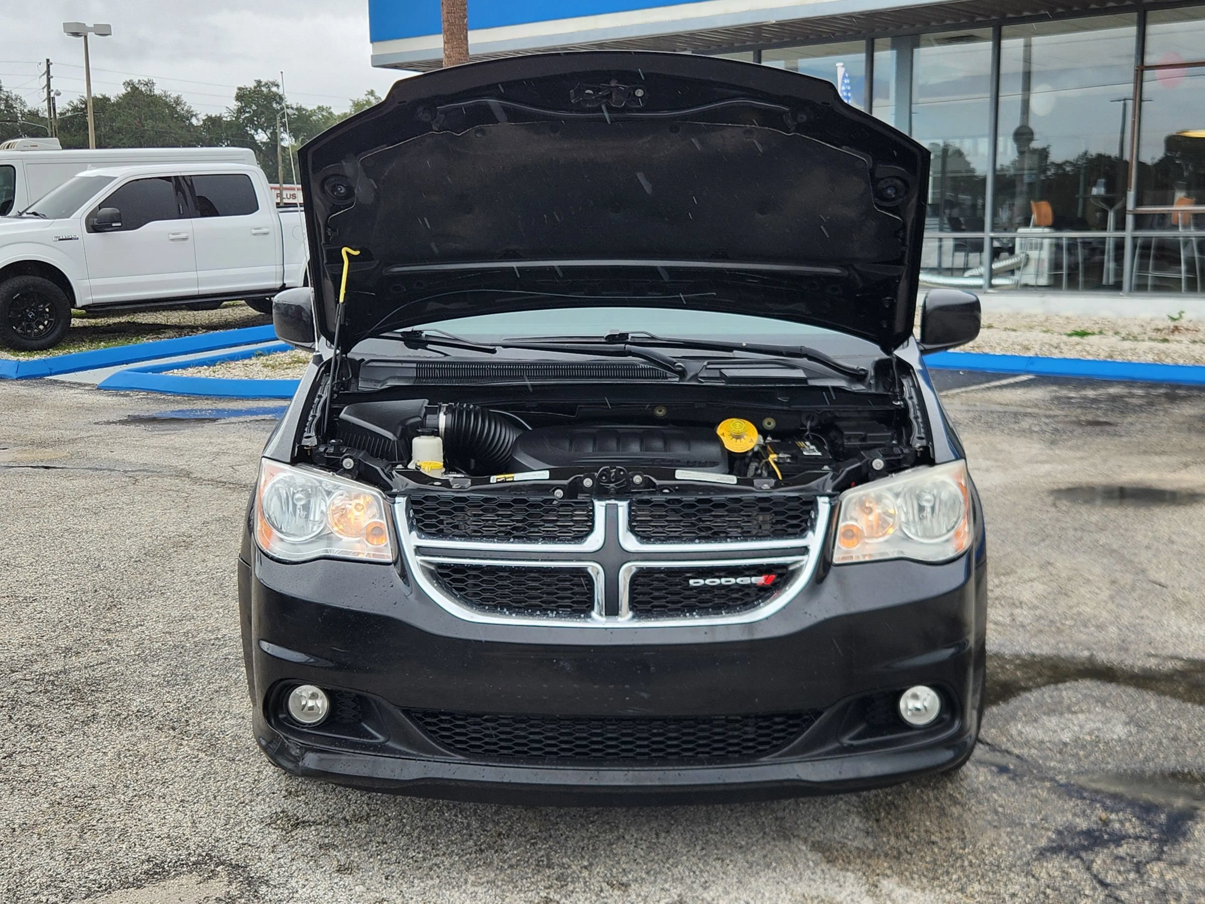 Used 2019 Dodge Grand Caravan SXT FWD image 18