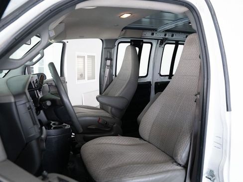 Used 2019 Chevrolet Express 2500 w/ Driver Convenience Package RWD image 15