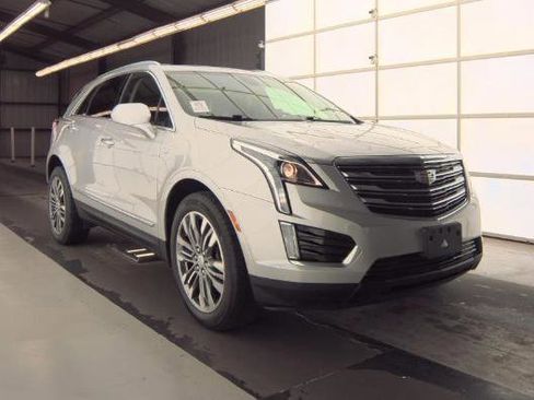 Used 2019 Cadillac XT5 Luxury image 2
