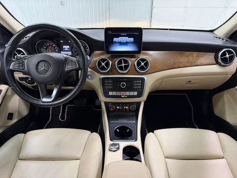 Used 2019 Mercedes-Benz GLA 250 image 13