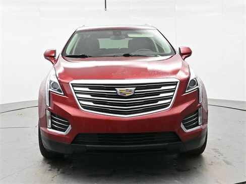 Used 2019 Cadillac XT5 Luxury image 2