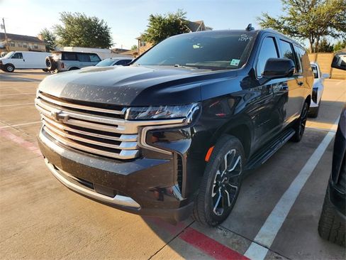 Used 2021 Chevrolet Suburban High Country RWD image 3